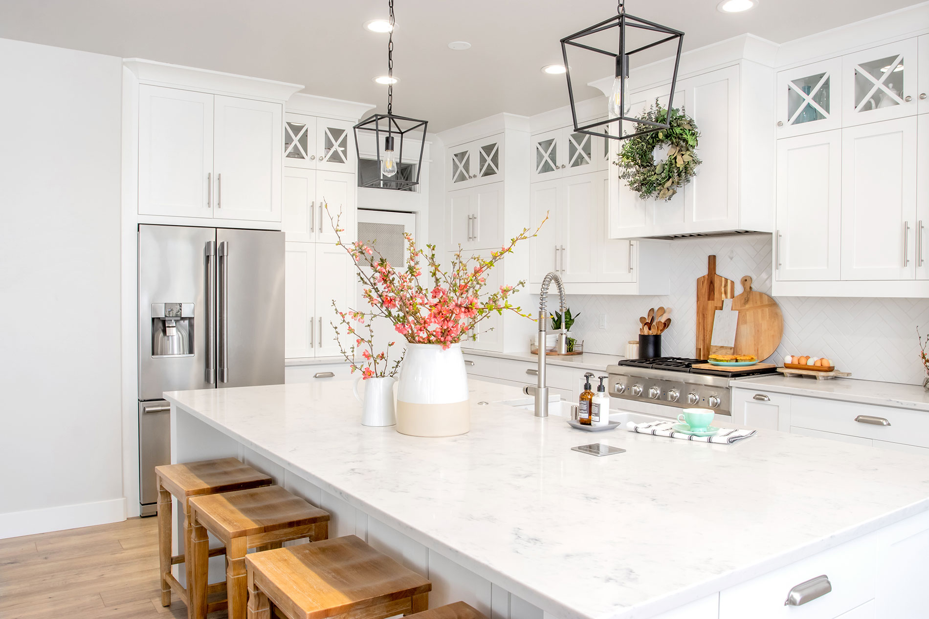 What Kitchen Countertop Color Should You Choose